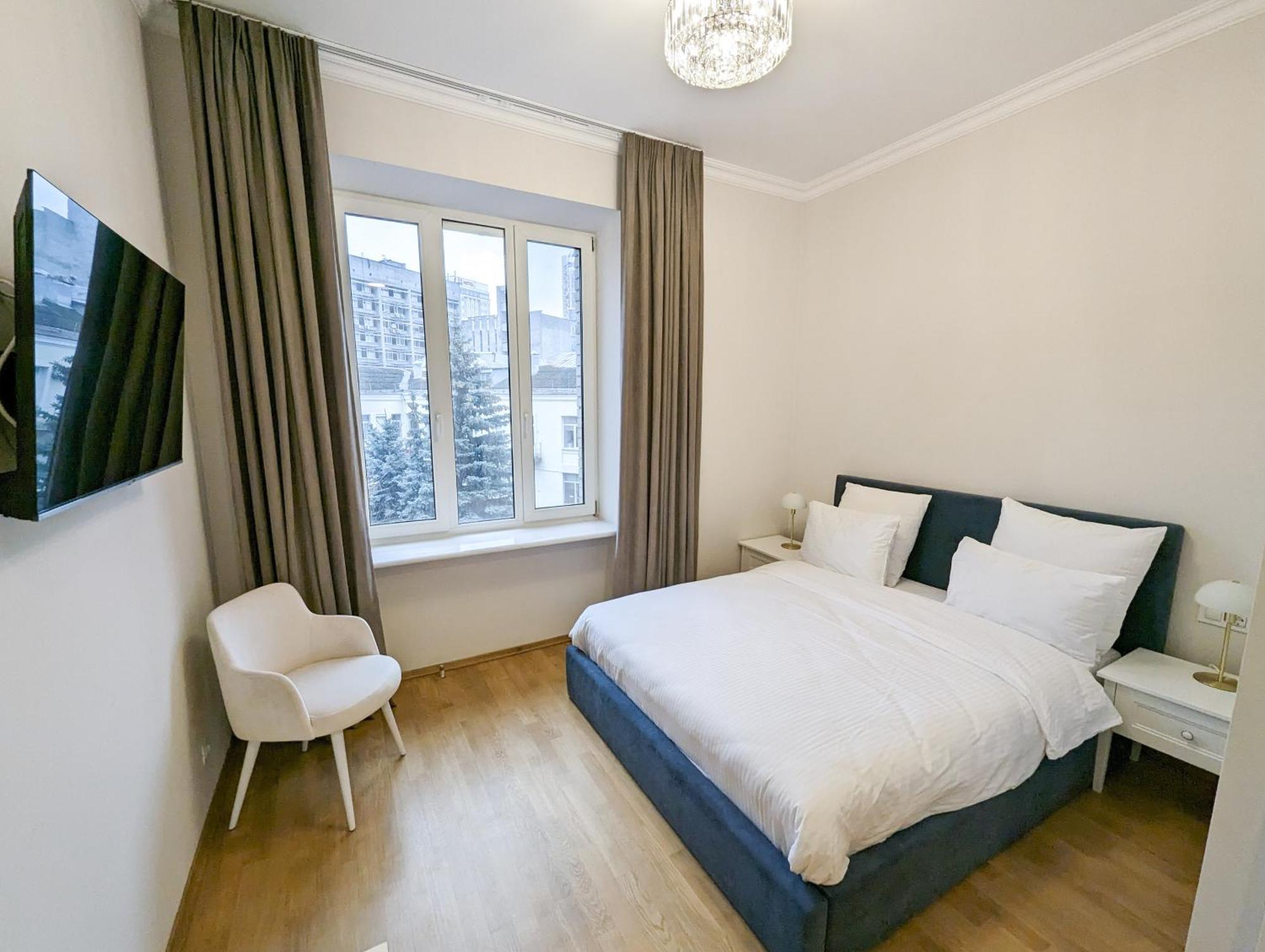 Kyiv Honchara Hotel Exterior photo